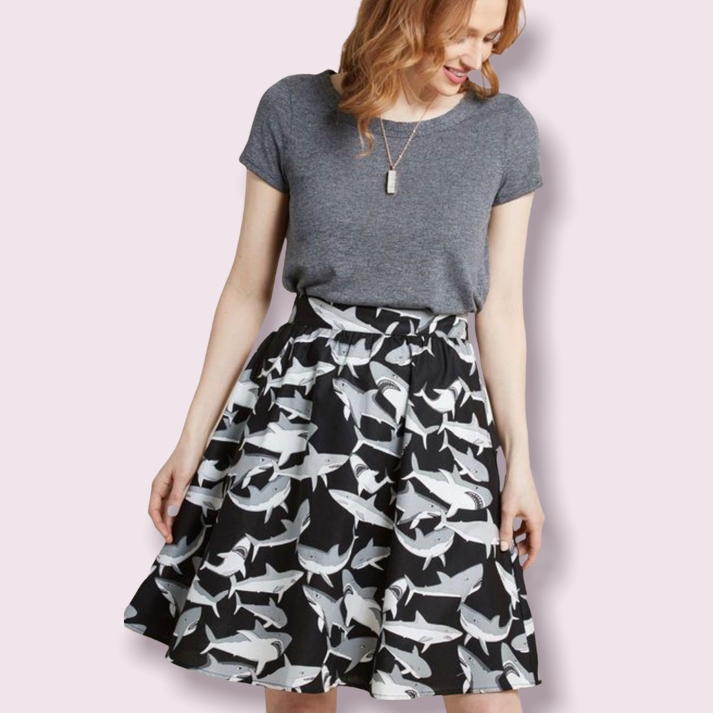 Retrolicious Shark Print Skirt 3X
